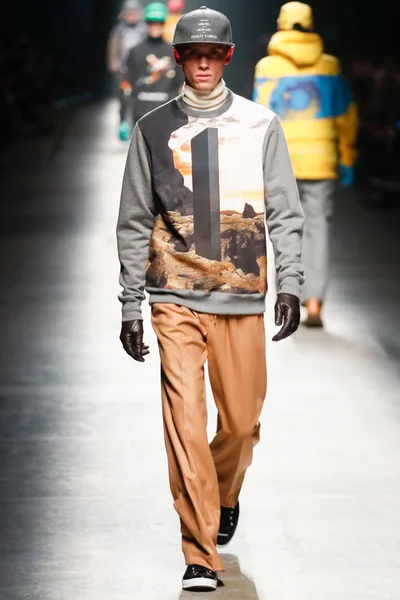 Look 31